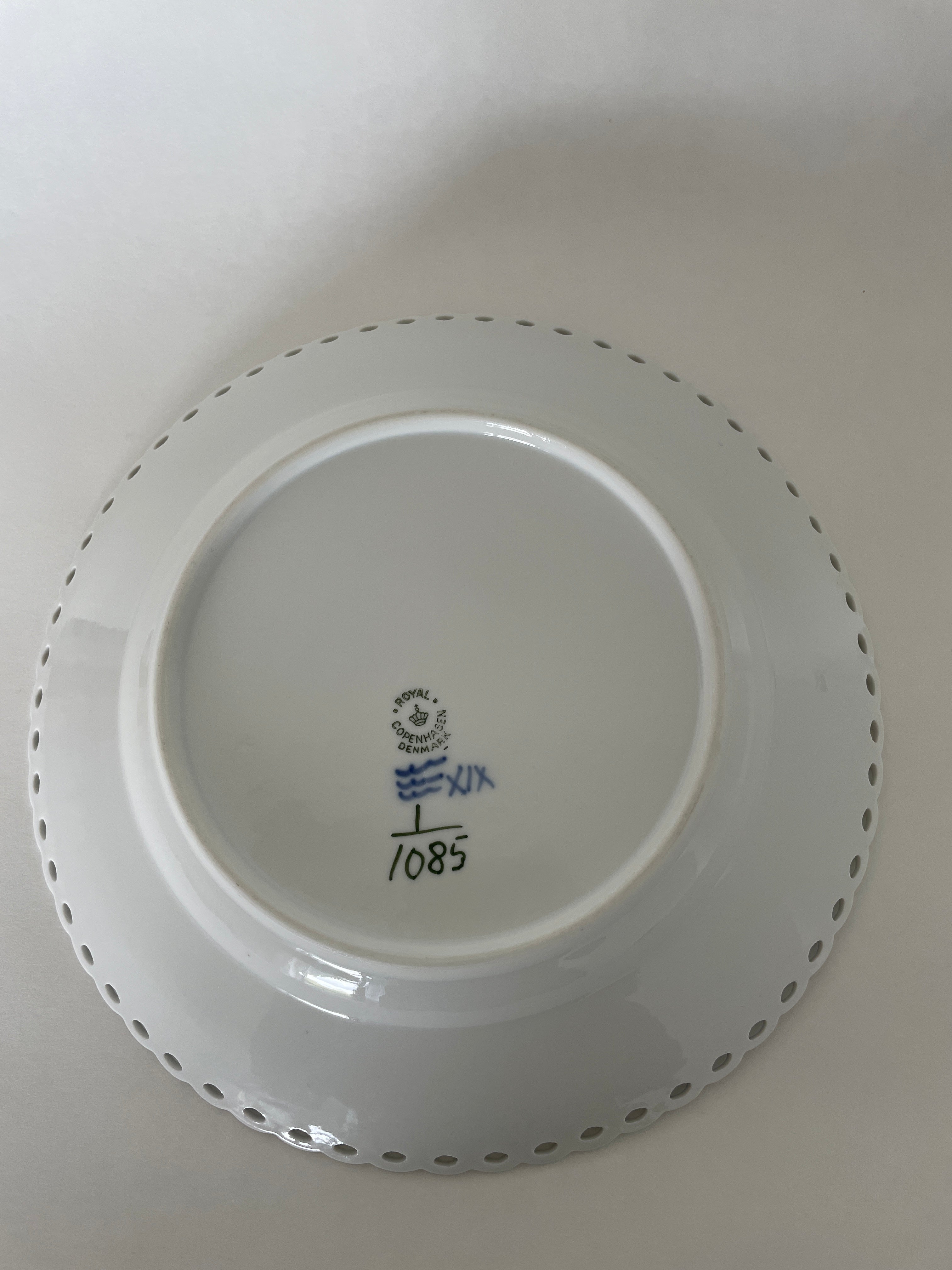 Royal Copenhagen Musselmalet Helblonde middagstallerken nr. 1/1085