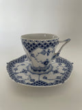 Royal Copenhagen Musselmalet Helblonde kaffekop med underkop djævlehoved nr. 1/1036