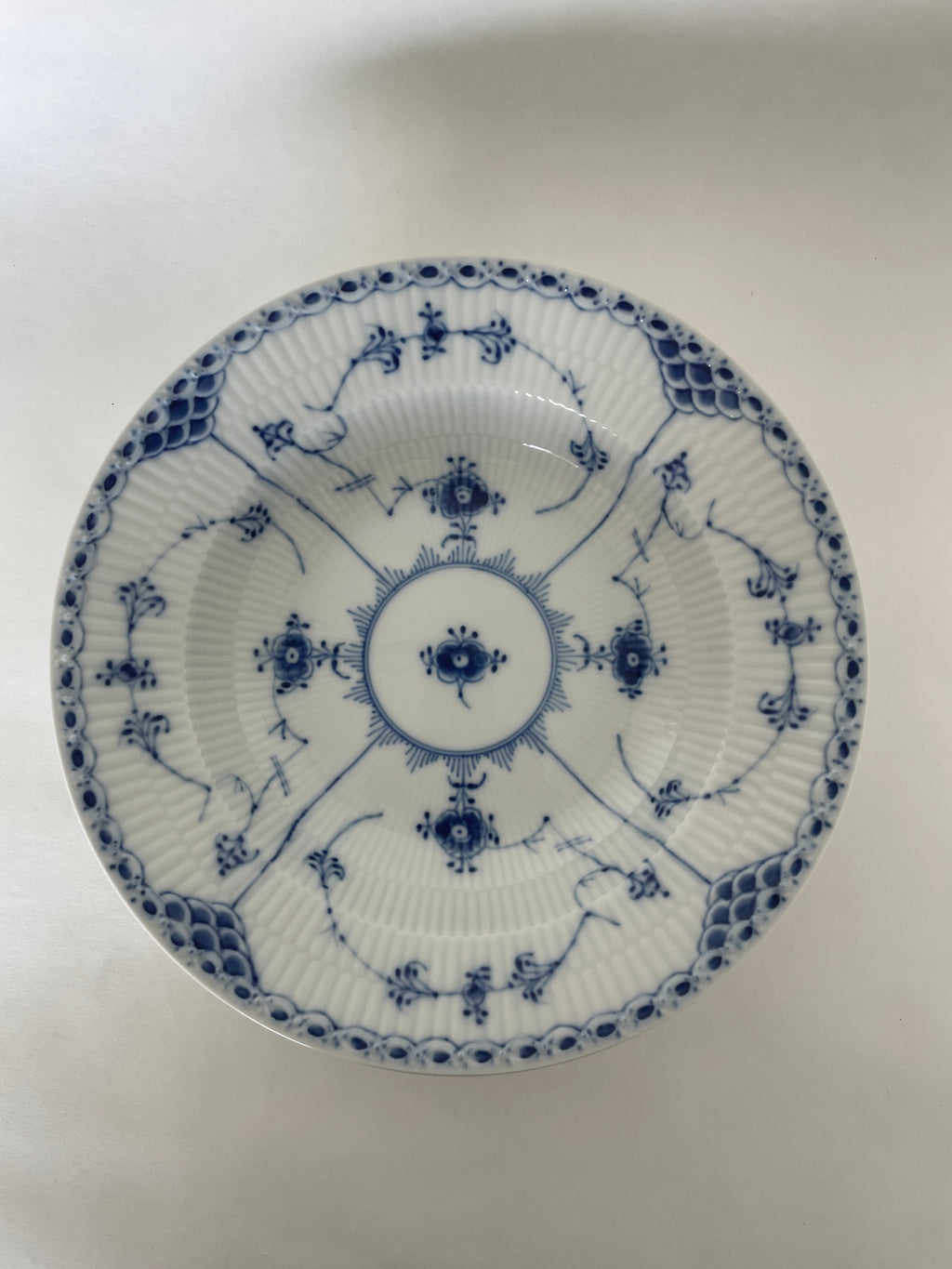 Royal Copenhagen Musselmalet Halvblonde dyb tallerken nr. 1/659