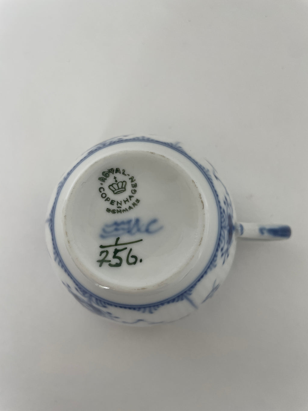 Royal Copenhagen Musselmalet Halvblonde kaffekop med underkop nr. 1/756