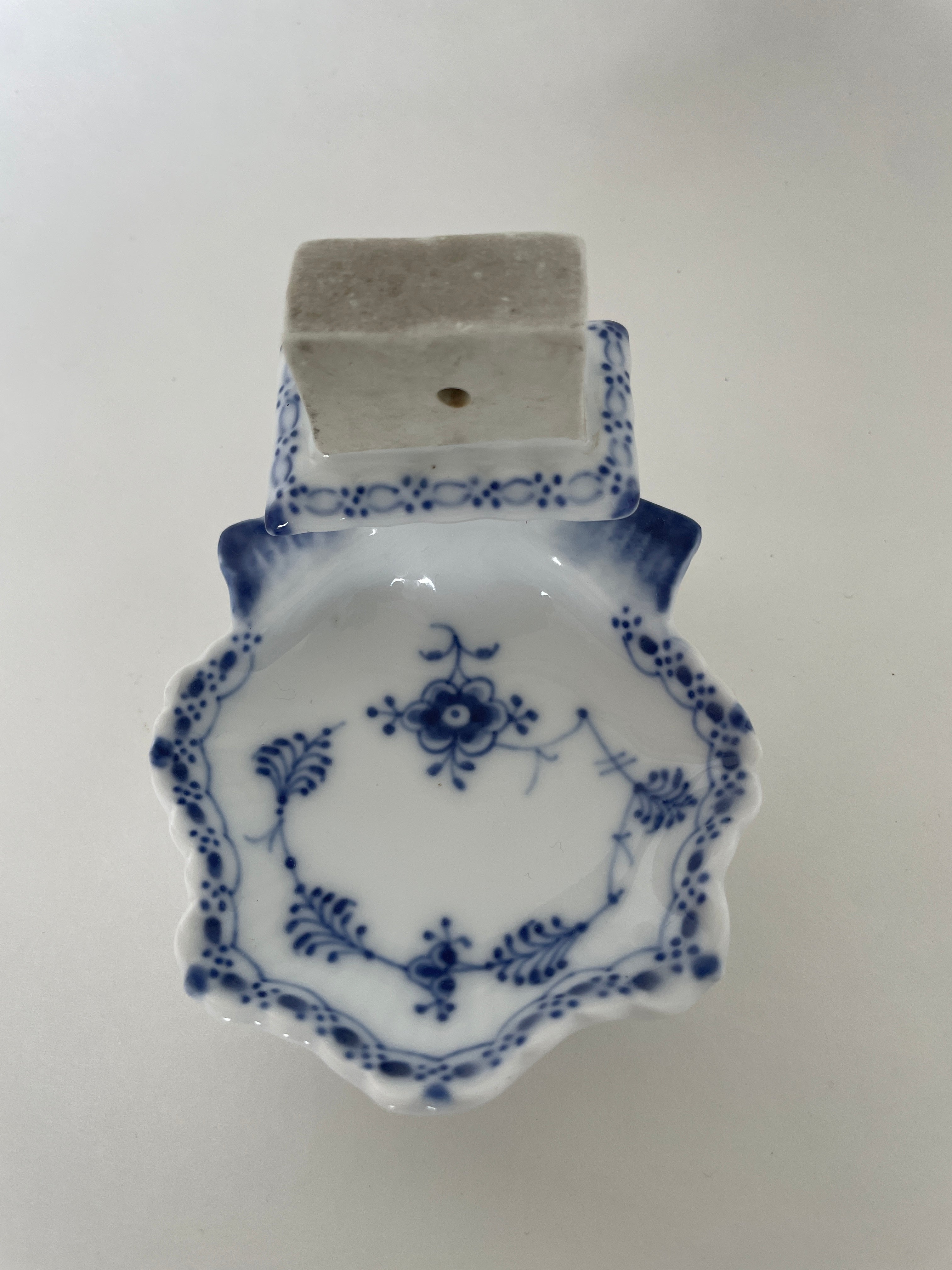 Royal Copenhagen Musselmalet Halvblonde tændstikholder nr. 1/546