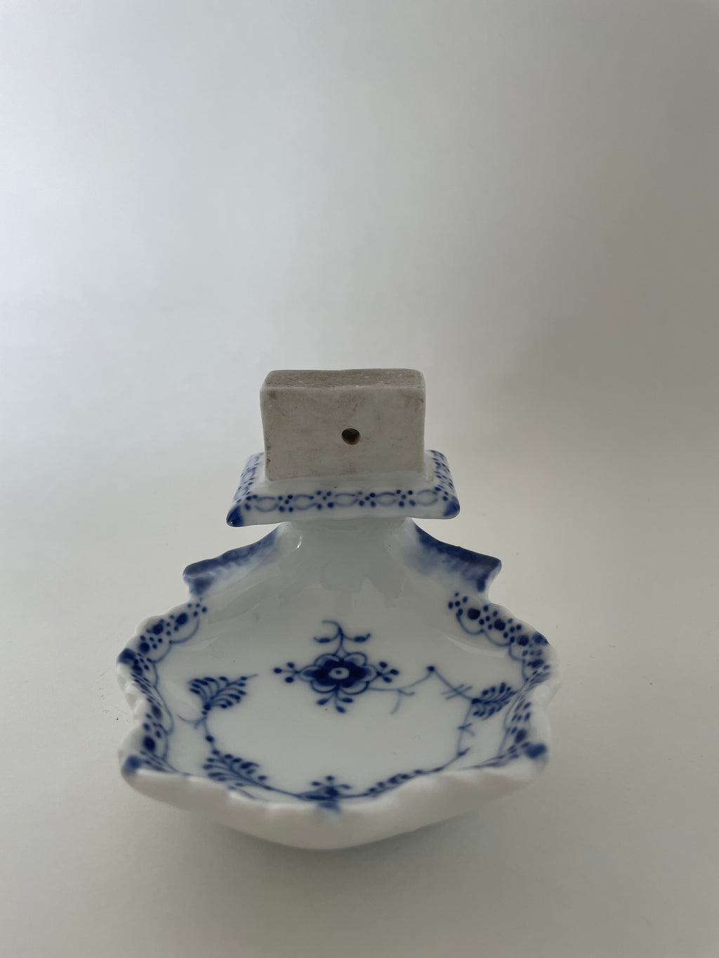 Royal Copenhagen Musselmalet Halvblonde tændstikholder nr. 1/546
