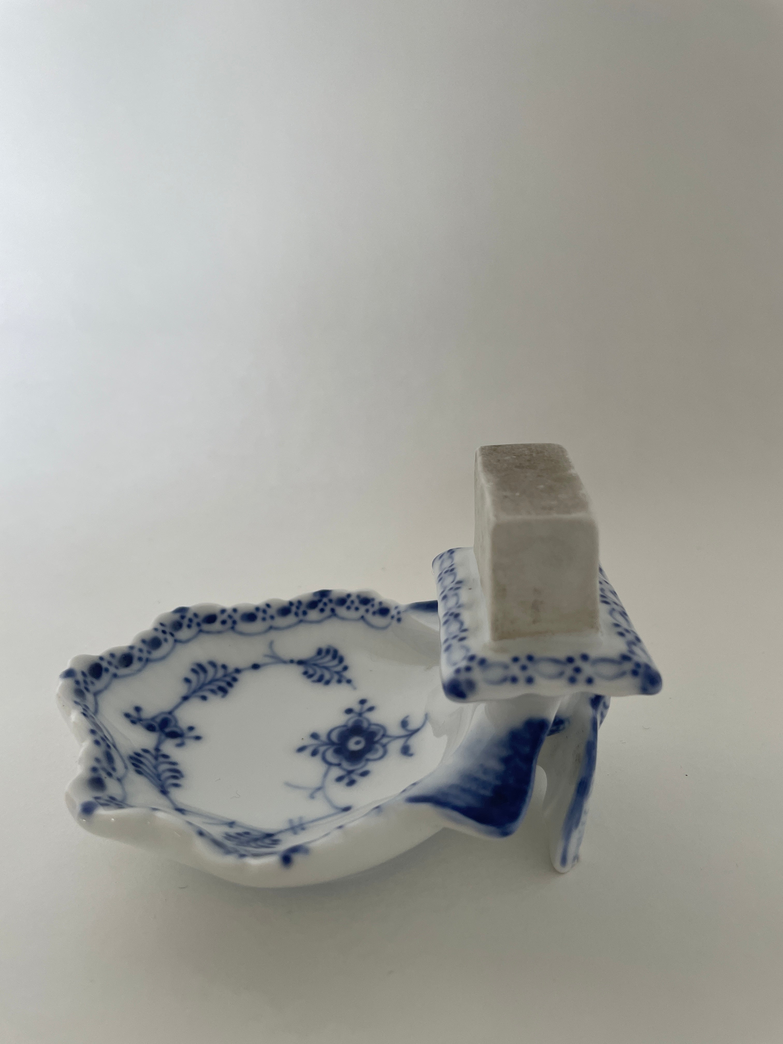 Royal Copenhagen Musselmalet Halvblonde tændstikholder nr. 1/546