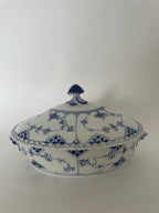 Royal Copenhagen Musselmalet Helblonde terrin med låg nr. 1/1129