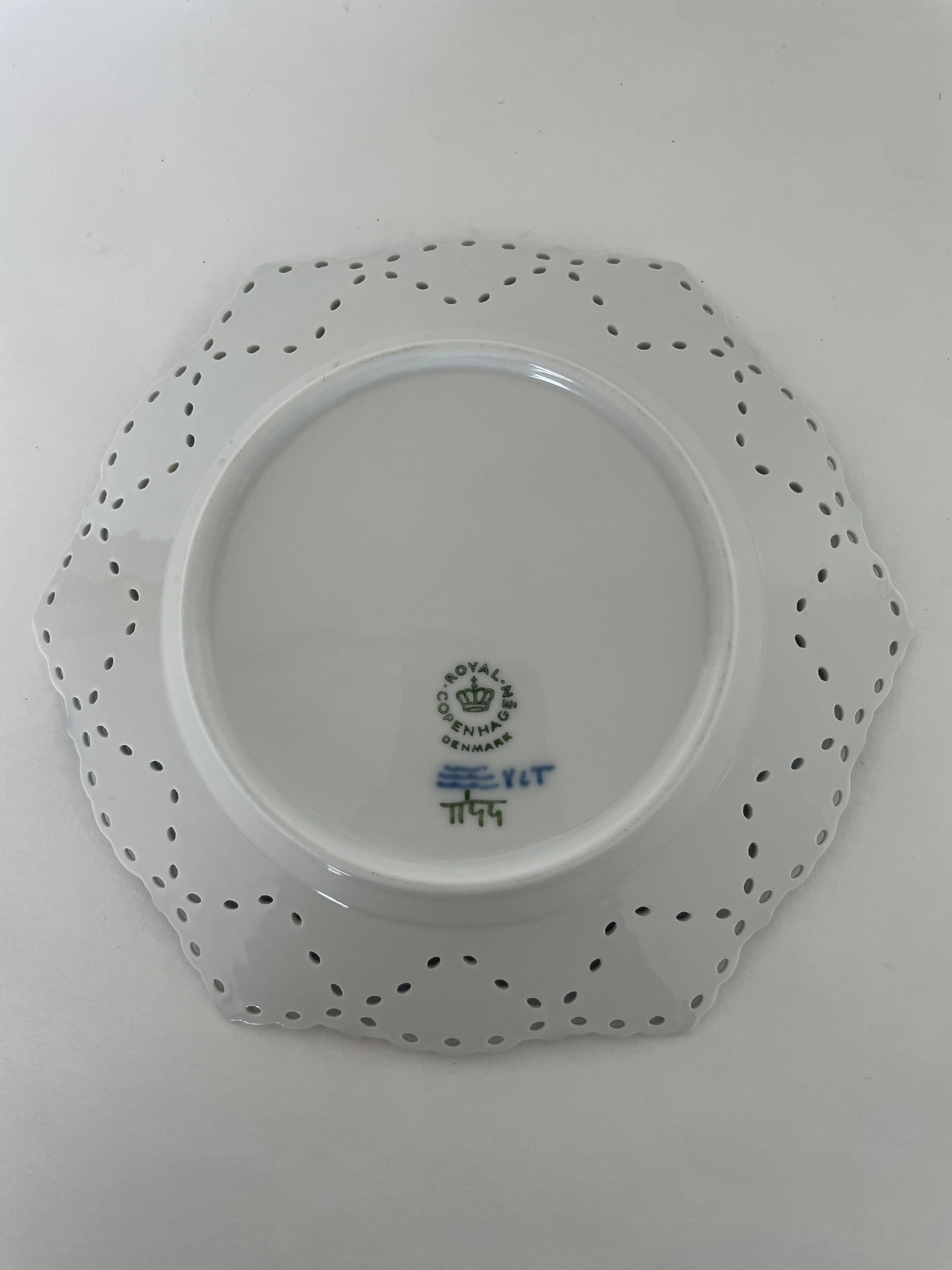 Royal Copenhagen Musselmalet Dobbeltblonde kagetallerken nr. 1/1144