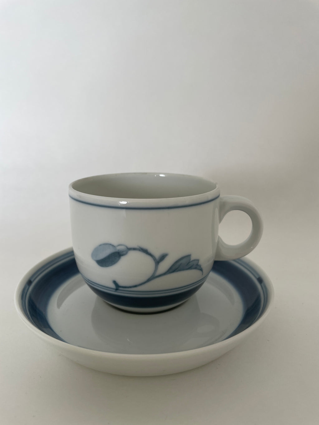 Bing & Grøndahl Korinth kaffekop med underkop nr. 303