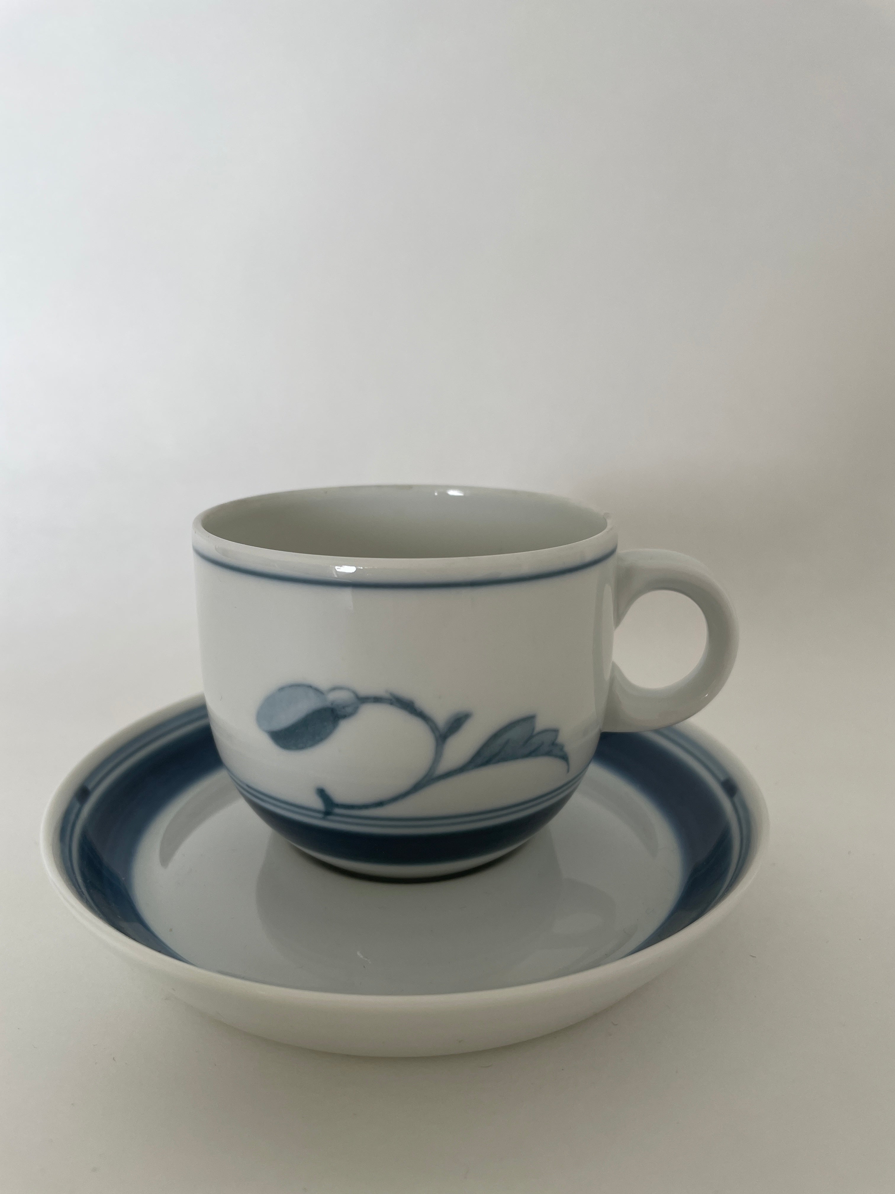 Bing & Grøndahl Korinth kaffekop med underkop nr. 303