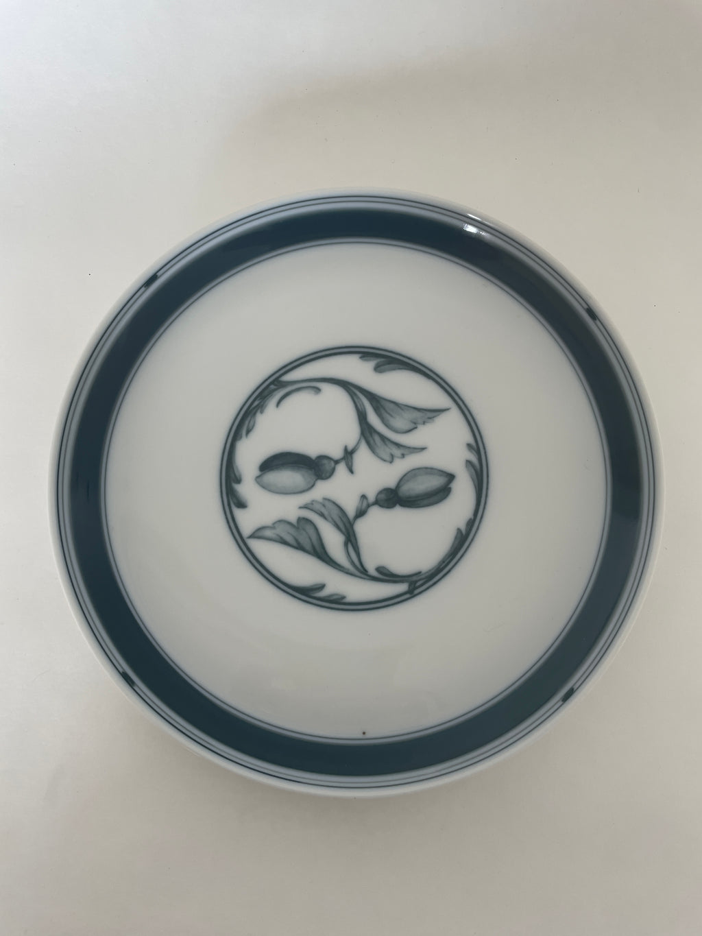 Royal Copenhagen Korinth frokosttallerken nr. 621