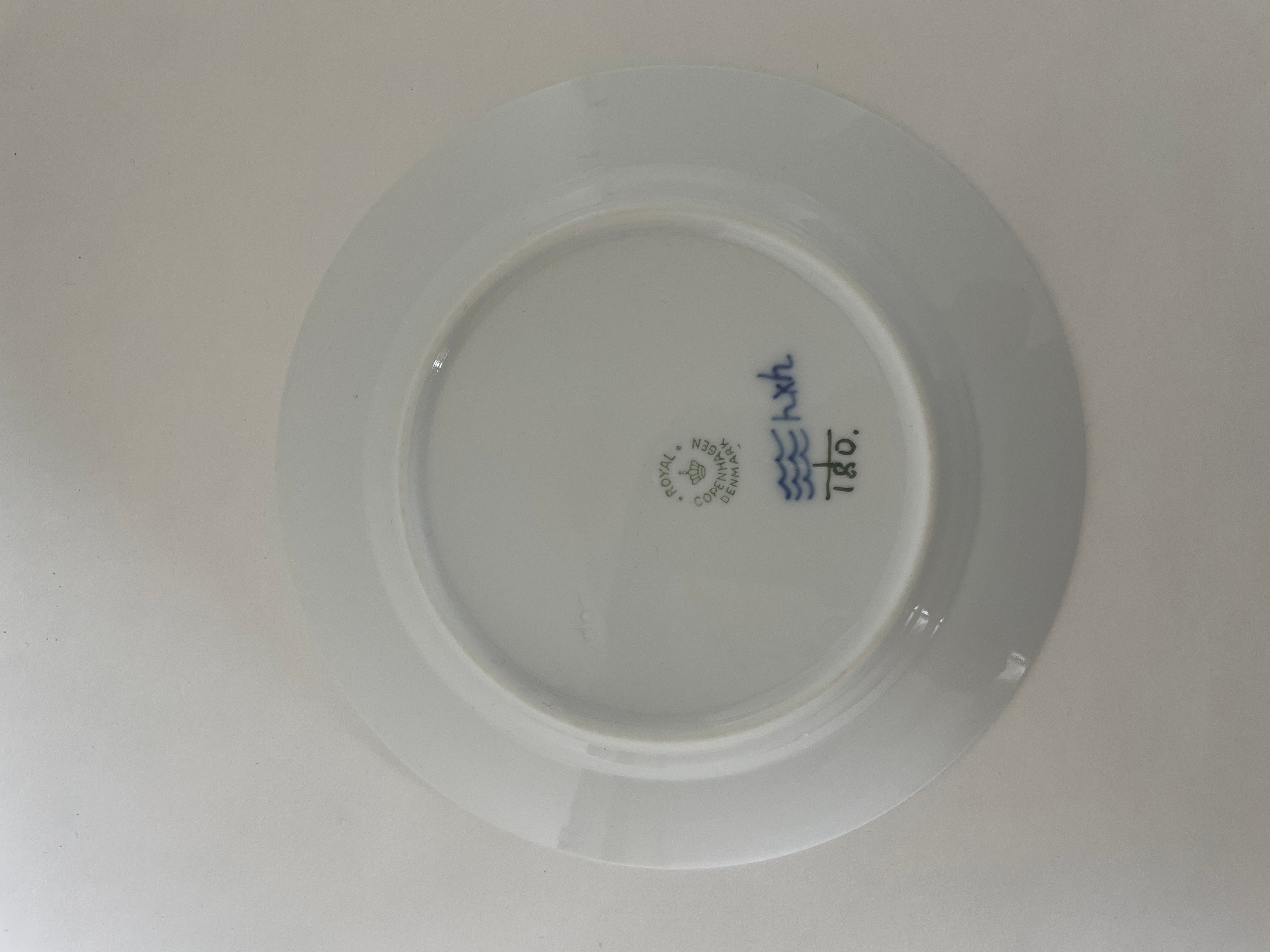 Royal Copenhagen Musselmalet Riflet kagetallerken nr. 1/180