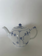 Royal Copenhagen Musselmalet Riflet tekande med låg nr. 1/257