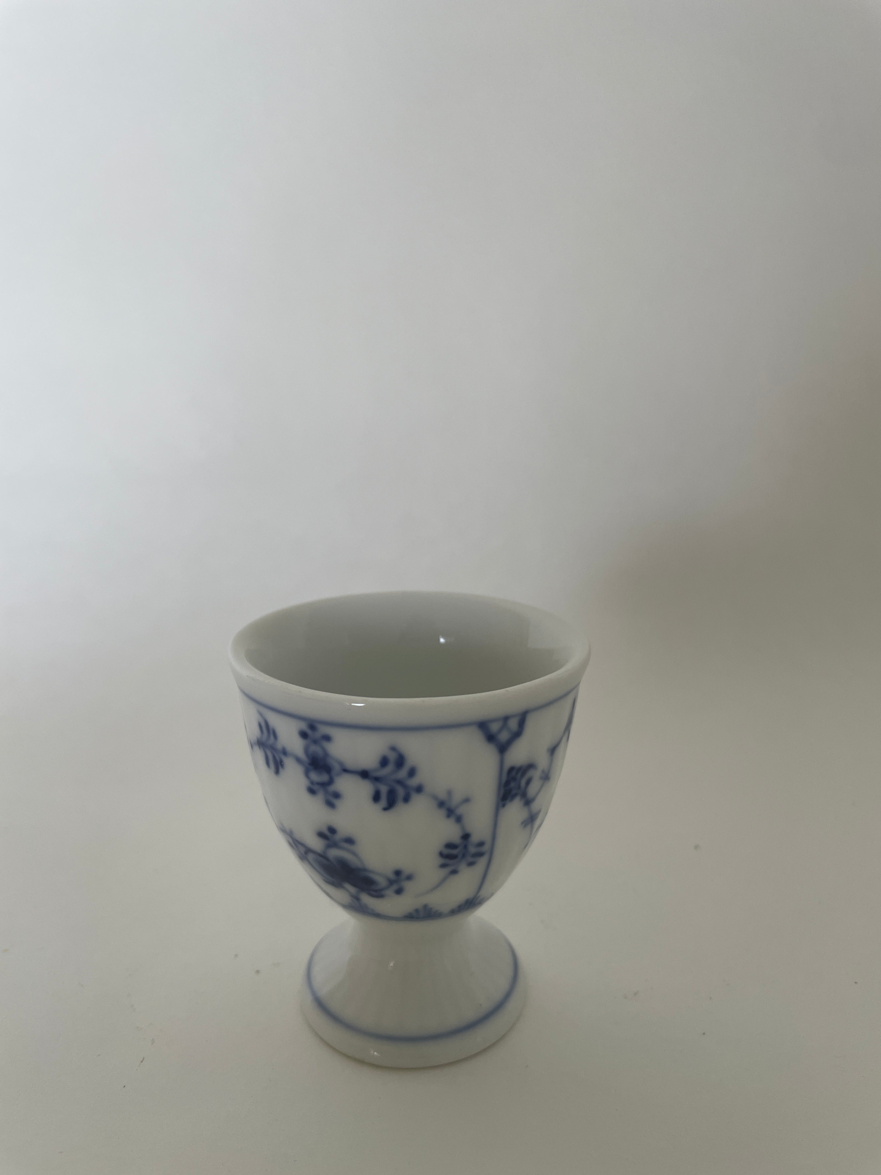 Royal Copenhagen Musselmalet Riflet æggebæger nr. 1/115