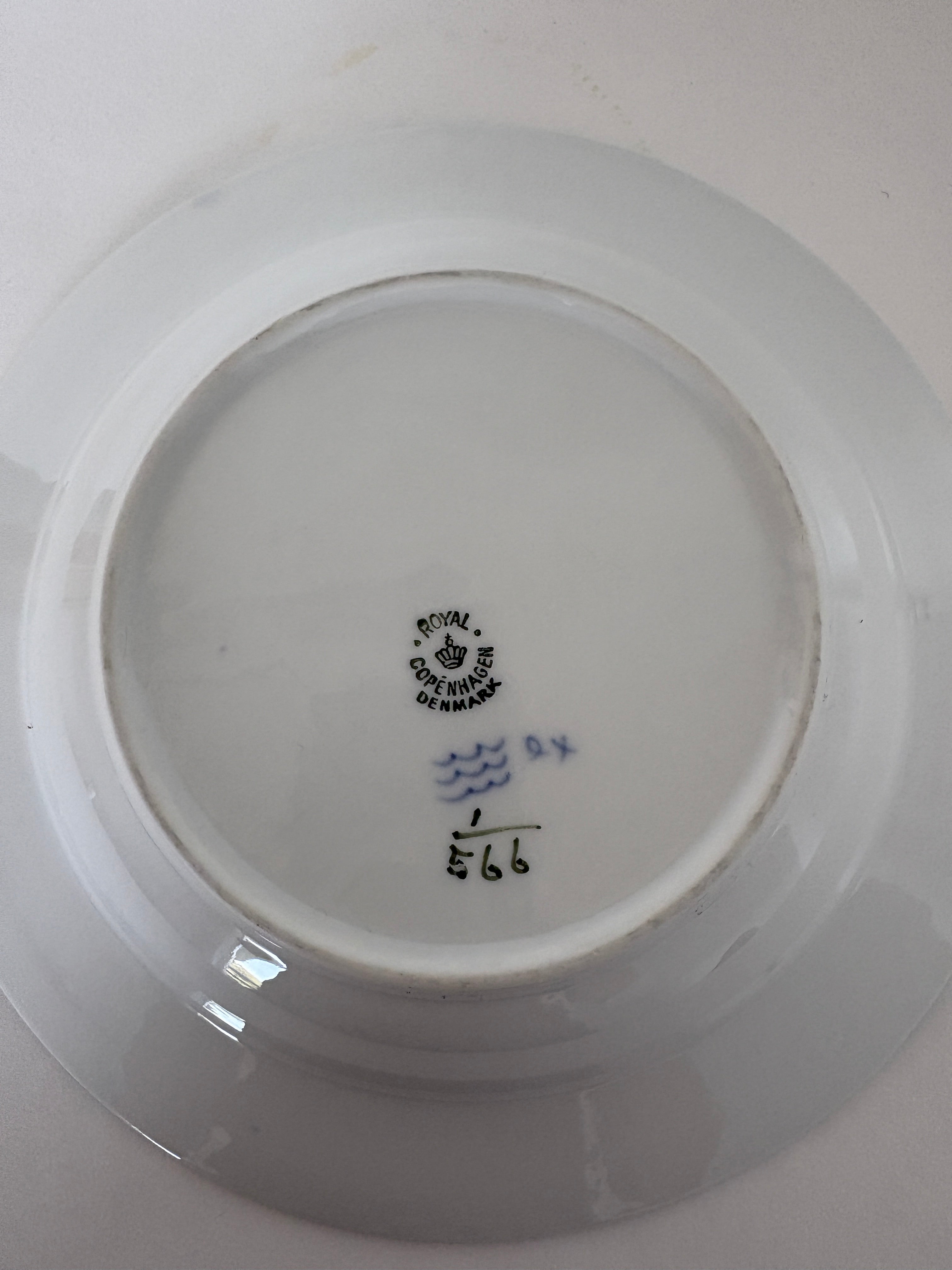 Royal Copenhagen Musselmalet Halvblonde dyb tallerken nr. 1/566