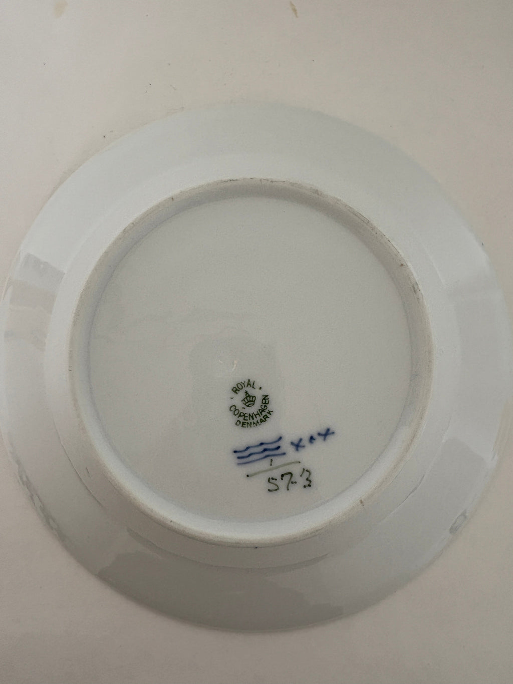 Royal Copenhagen Musselmalet Halvblonde frokosttallerken nr. 1/573