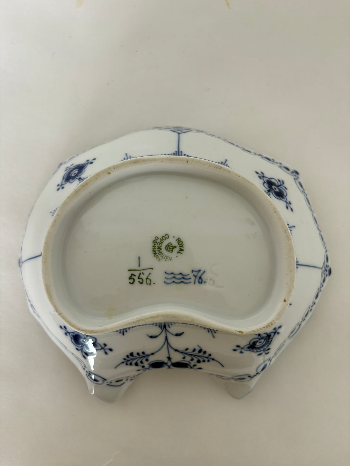Royal Copenhagen Musselmalet Halvblonde asiet nr. 1/556