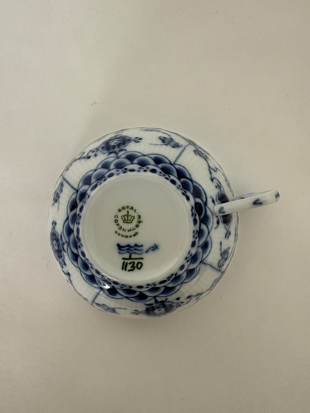 Royal Copenhagen Musselmalet Halvblonde tekop med underkop nr. 1/1130