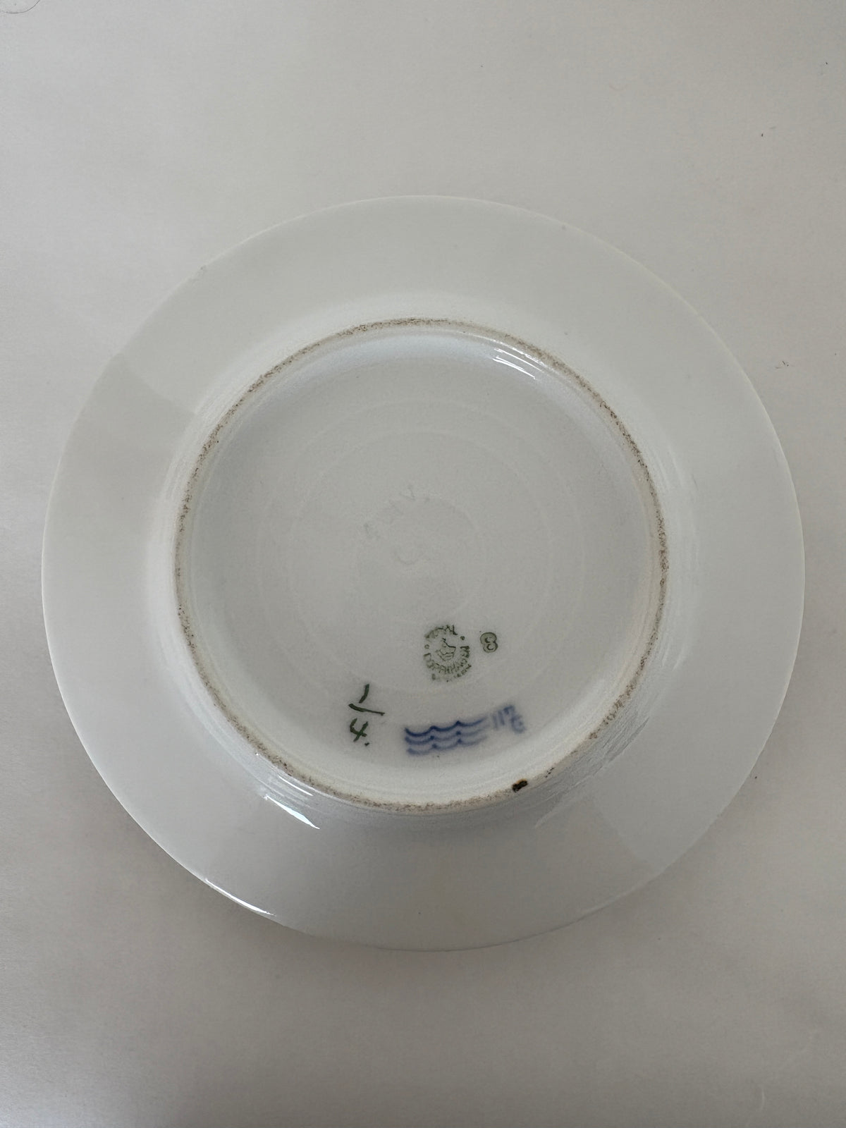 Royal Copenhagen Musselmalet Riflet smørskål med låg og fast underfad nr 1/4