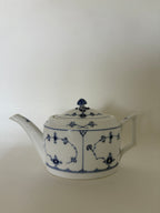 Royal Copenhagen Musselmalet Riflet tekande med låg nr. 1/254