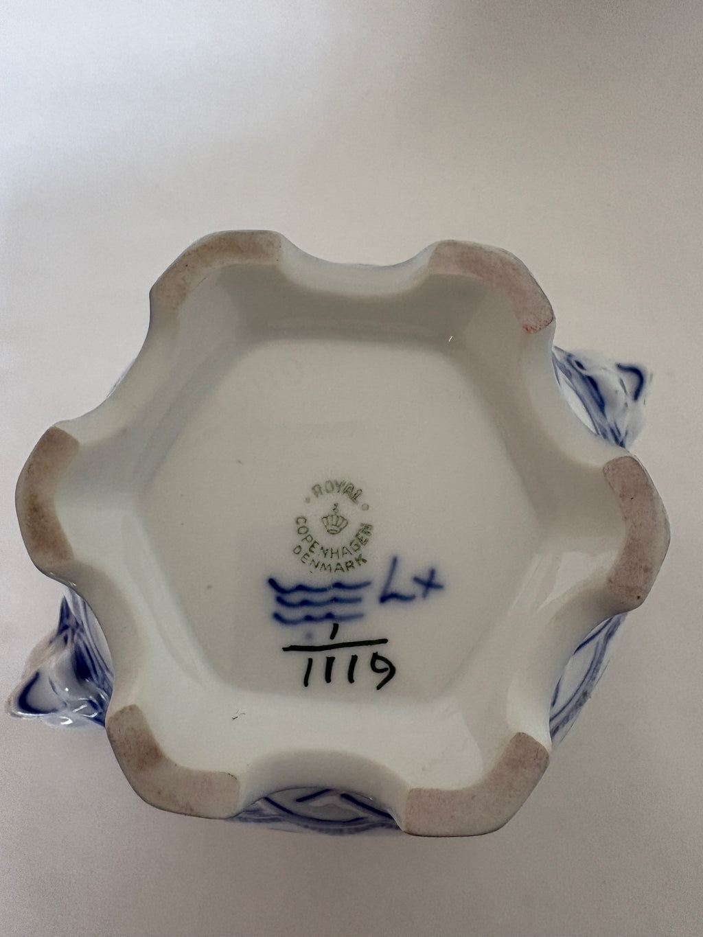 Royal Copenhagen Musselmalet Helblonde djævlehoved tekande med låg nr. 1/1119