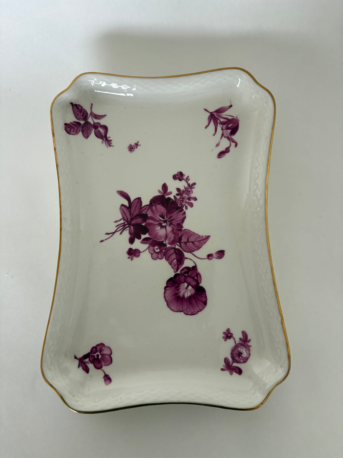 Royal Copenhagen Purpur Flettet med guldkant serveringsbakke nr. 8181