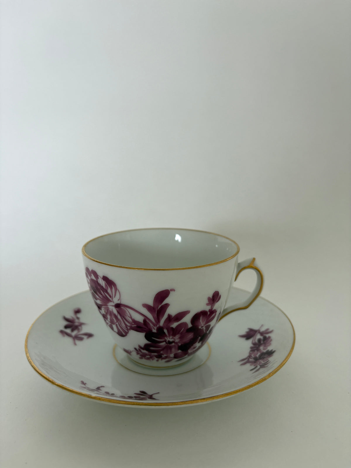 Royal Copenhagen Purpur Flettet med guld kaffekop med underkop nr. 8261