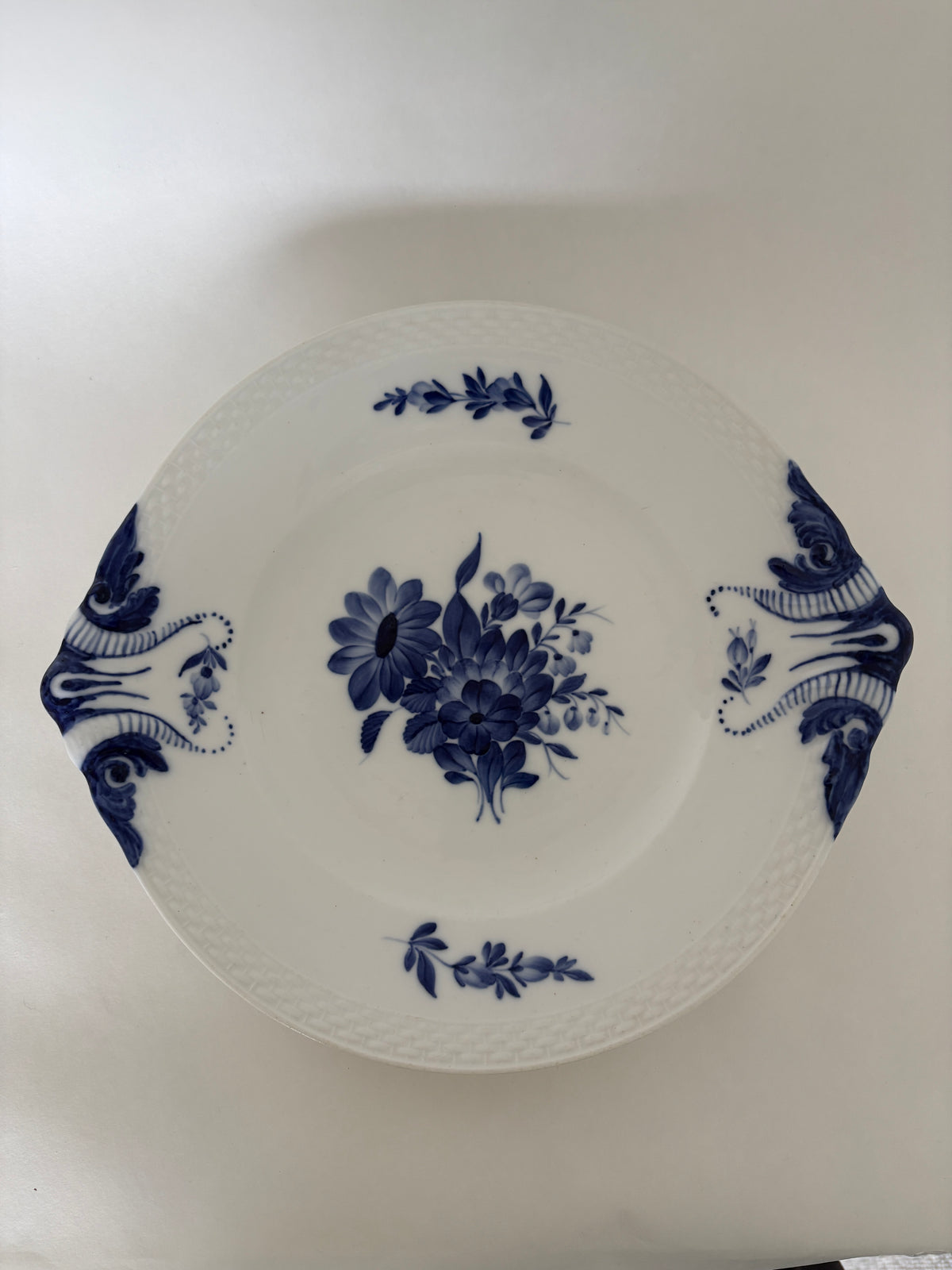Royal Copenhagen Blå Blomst Flettet serveringsfad nr. 10/8162