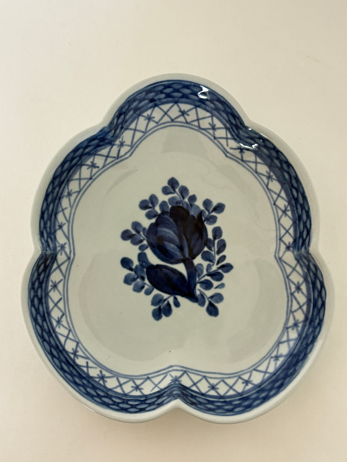 Royal Copenhagen/Aluminia Tranquebar lille asiet nr. 11/925