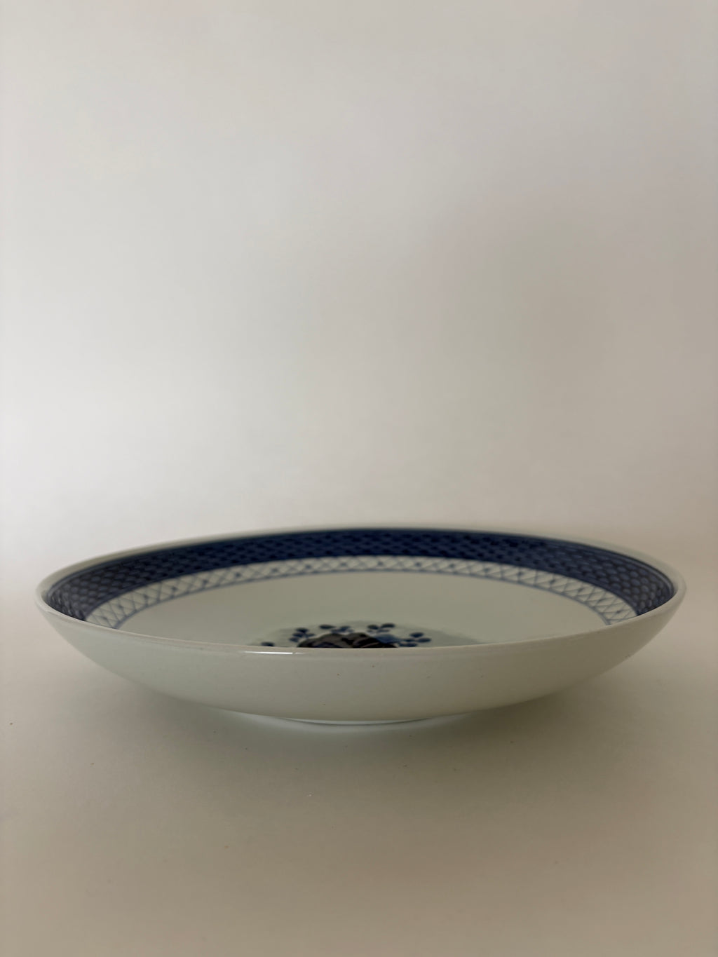 Royal Copenhagen/Aluminia Tranquebar kagefad nr. 11/976