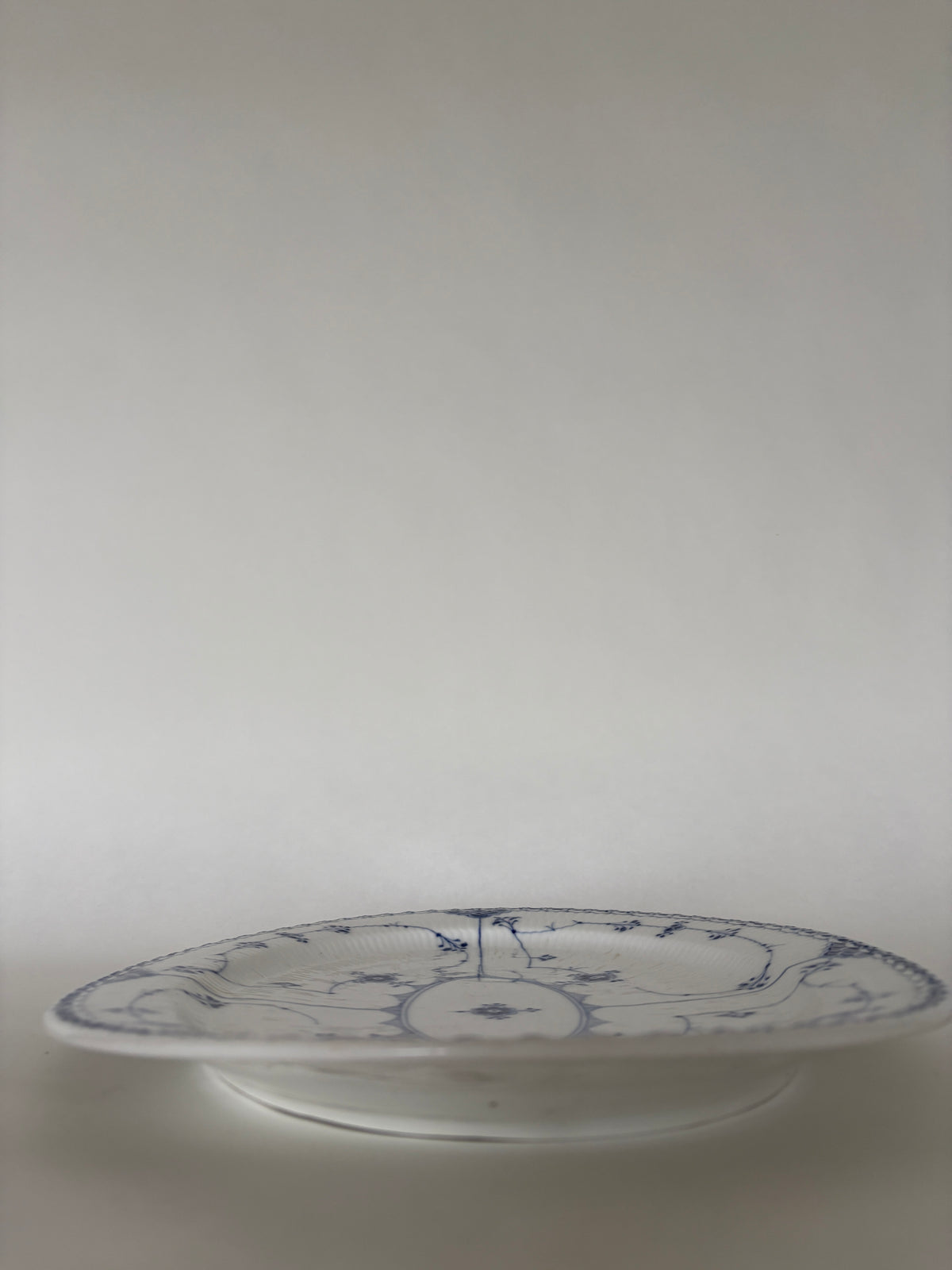 Royal Copenhagen Musselmalet Halvblonde ovalt stegefad nr. 1/641