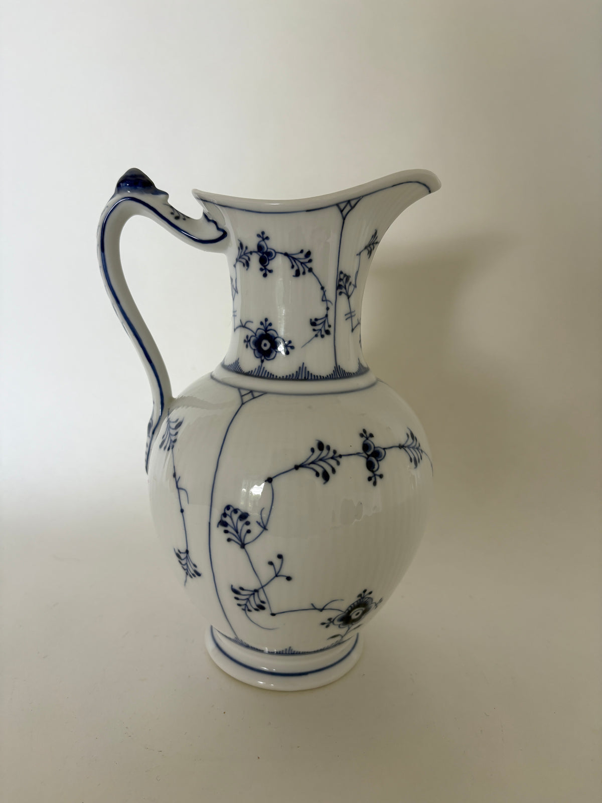 Royal Copenhagen Musselmalet Riflet chokoladekande uden låg nr. 1/482