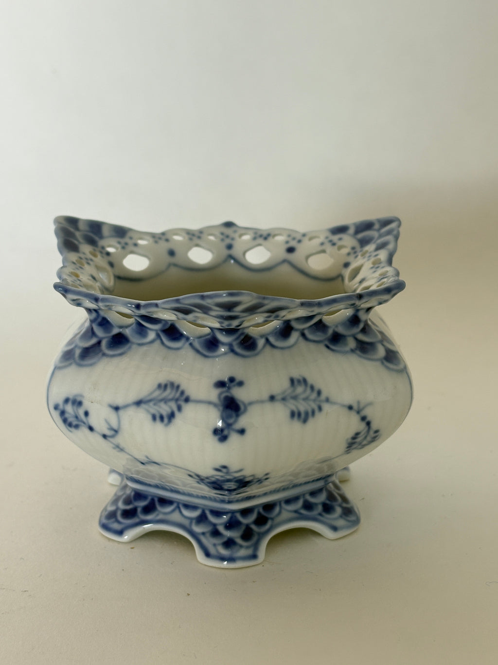 Royal Copenhagen Musselmalet Helblonde sukkerskål nr. 1/1112
